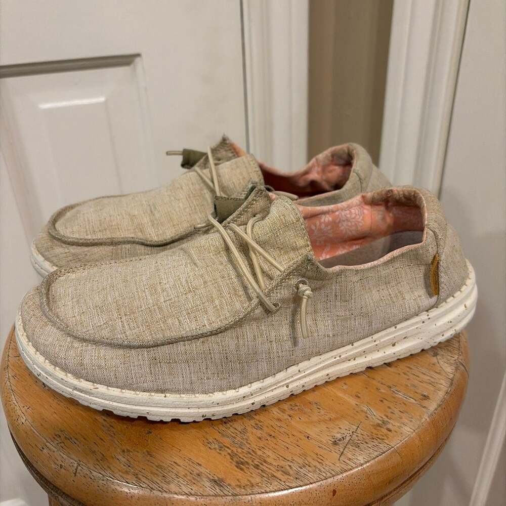 Hey Dude Women's Wendy Chambray White Nut Slip-On Casual Shoes - Picture 2 of 10